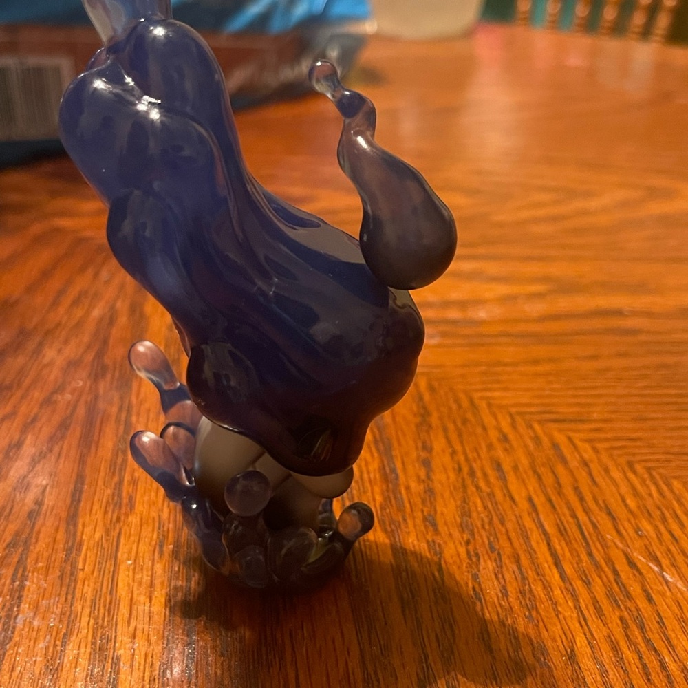 Knight Figurine with Helmet - Picture 12 of 12